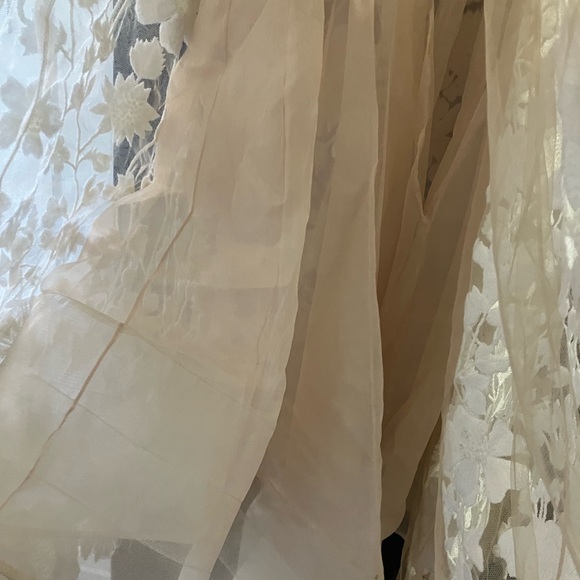 Oscar de la Renta sample wedding gown dress new as is spring 2022 look 1 4 6 - Picture 7 of 16